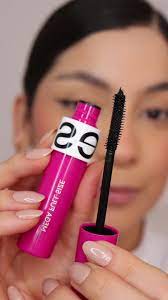 Pestañina Esika Mega Full Size